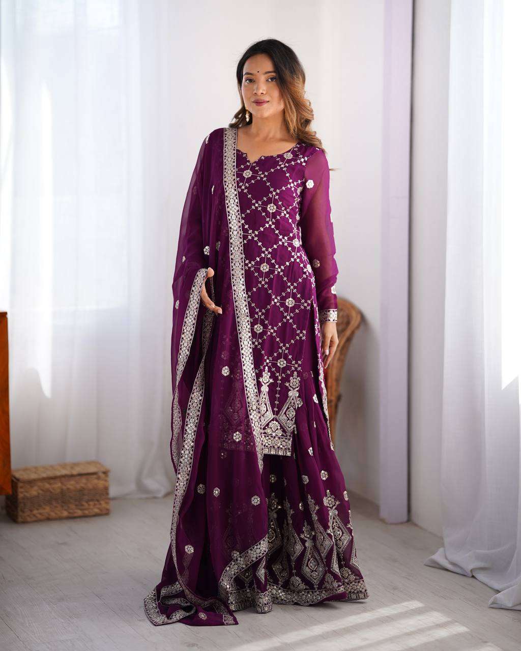 Georgette Embroidery Pakistani Kurti 3-Piece Set | Ethnic Wear | Mimily Shop - Image 2