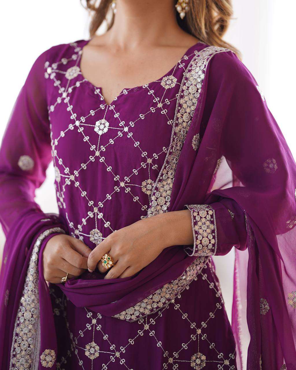 Georgette Embroidery Pakistani Kurti 3-Piece Set | Ethnic Wear | Mimily Shop - Image 7